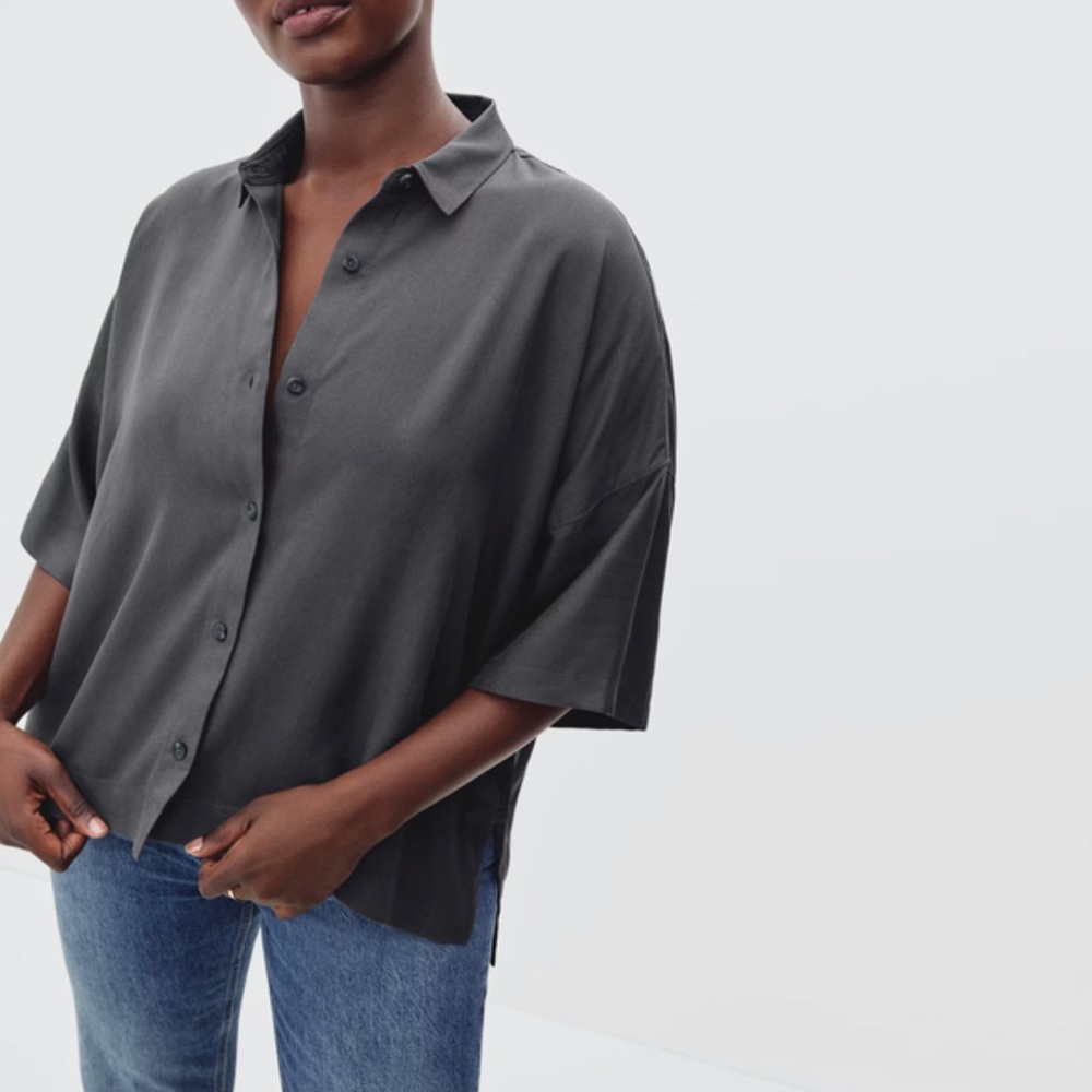 Everlane Drapey Square Shirt size M